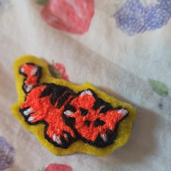 Tiger Pin Handmade - Picture 3 of 5